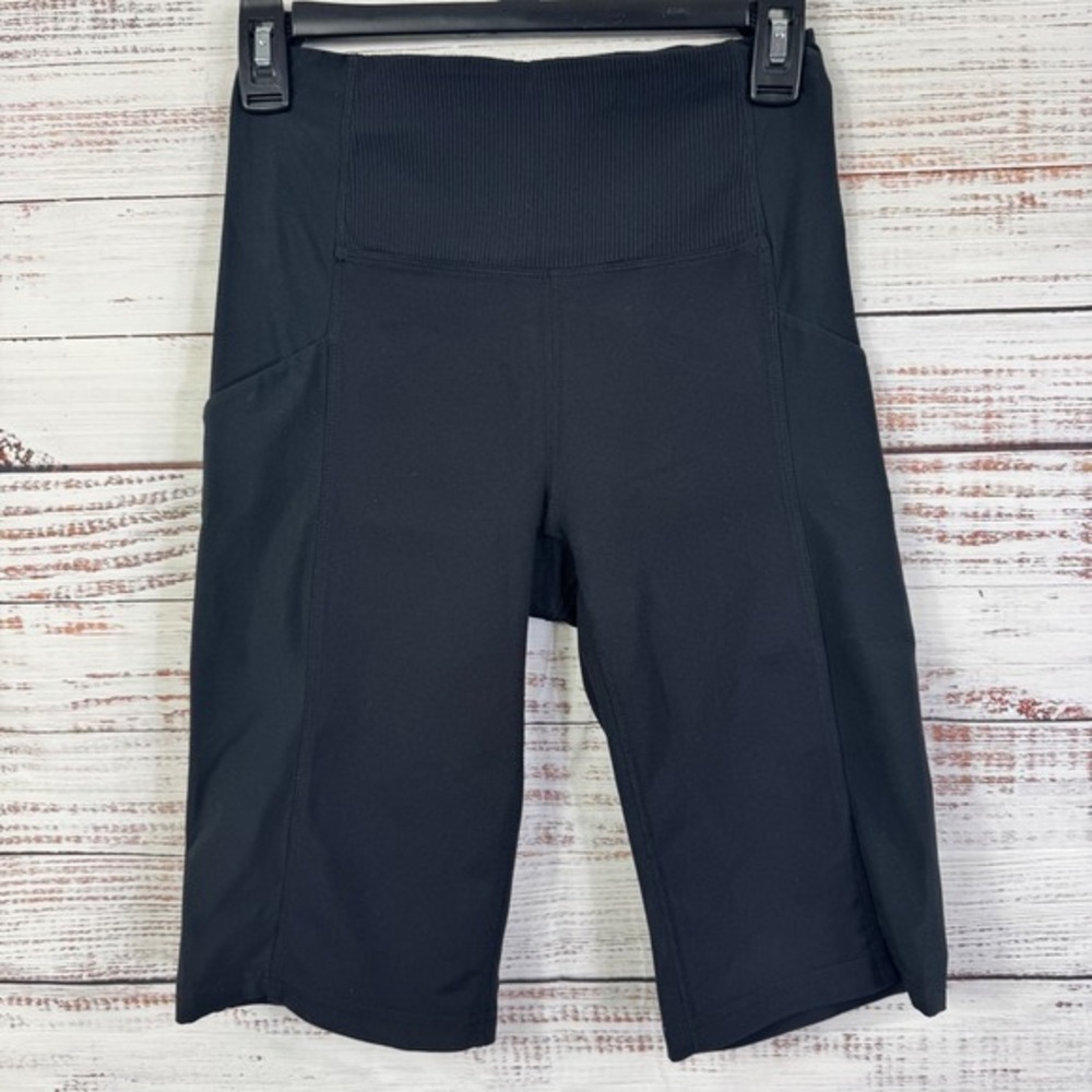Athleta Black Biker Shorts Ribbed High Waist Pockets Athleisure‎ XS